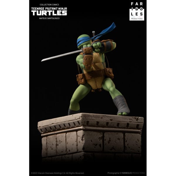 Teenage Mutant Ninja Turtle Leonardo Resin Figure 30 cms by Fariboles France