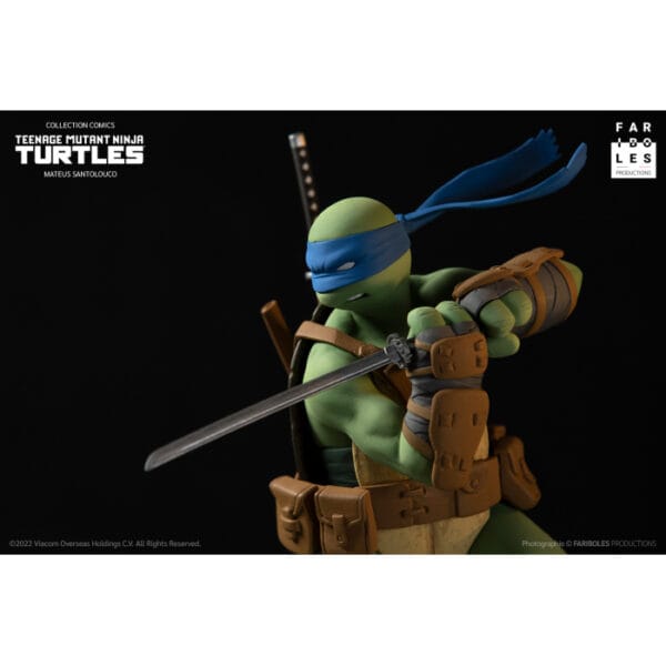 Teenage Mutant Ninja Turtle Leonardo Resin Figure 30 cms by Fariboles France