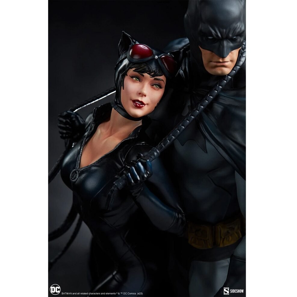 Batman And Catwoman Diorama By Sideshow Collectible Figure Height 51 Cms Limited Edition 4435