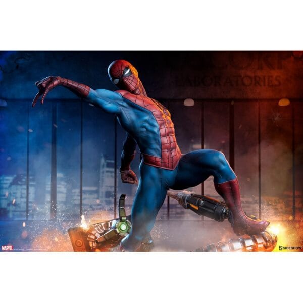 Spiderman Premium Format Figure™ by Sideshow Collectibles (Height 57cms) Limited Edition & Website Exclusive - Image 2