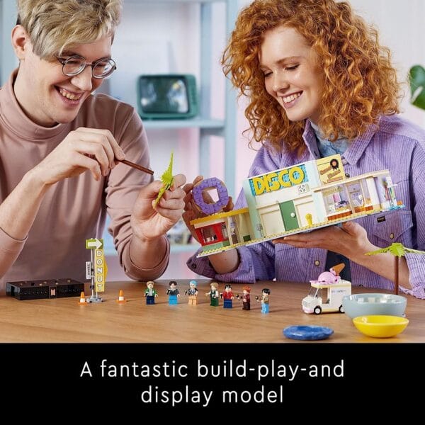Lego Ideas 21339 BTS Dynamite Model kit with 7 Minifigures of The Famous K-pop Band for 18+ - Image 2