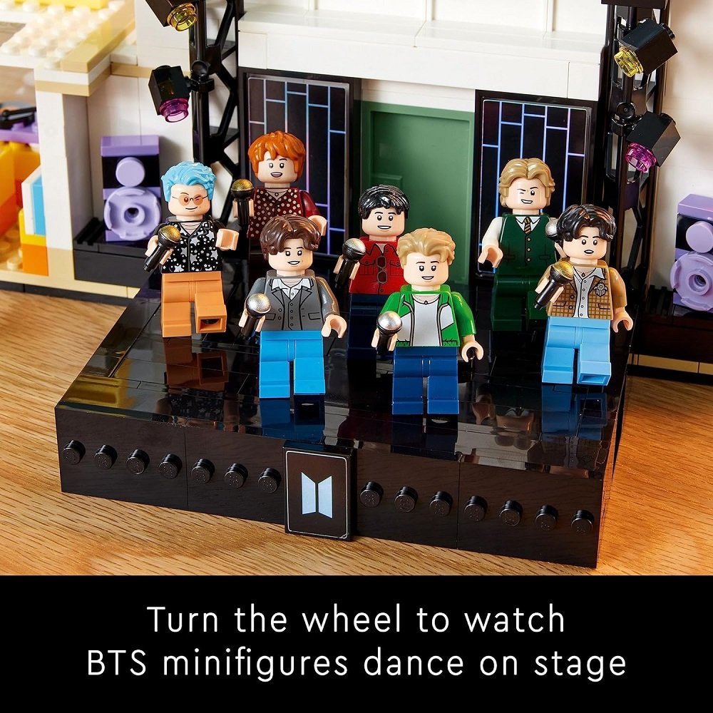 LEGO Ideas BTS Dynamite 21339 Model Kit for Adults, Gift Idea for BTS Fun  with 7 Minifigures of The Famous K-pop Band, Features RM, Jin, SUGA,  j-Hope