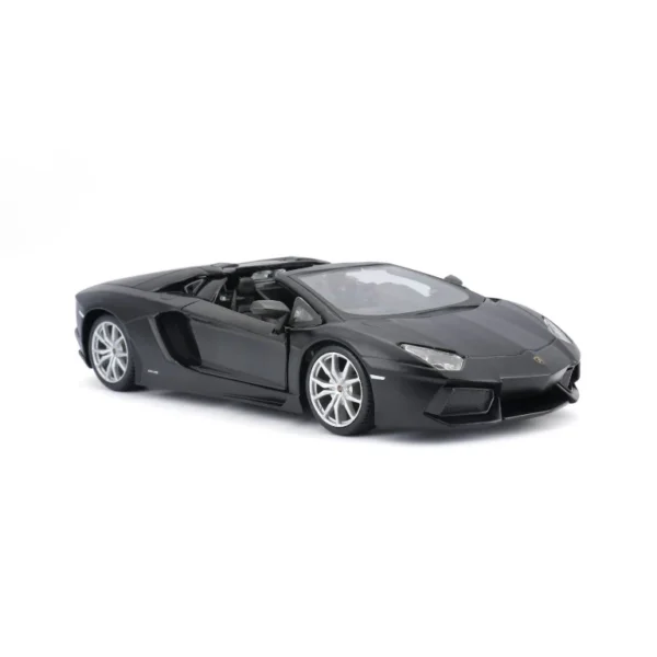 Maisto 1/24 Scale Lamborghini Aventador Roadster (Black) Diecast Car Model for 14+ Years - Image 6