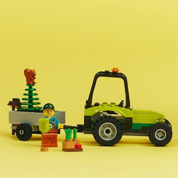 Lego City 60390 Park Tractor Building Set for 5+ Years - Image 3
