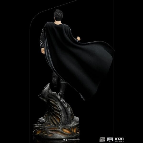 Statue Superman Black Suit - Zack Snyder`s Justice League - Legacy Replica 1/4 Scale by Iron Studios - Image 4