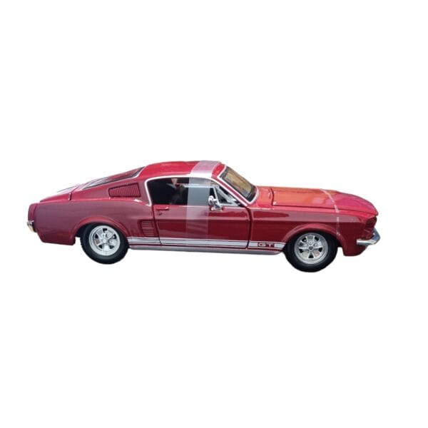 Maisto 1/24 Scale 1967 Ford Mustang GT (Cherry Red) Diecast Car Model for 14+ Years - Image 2