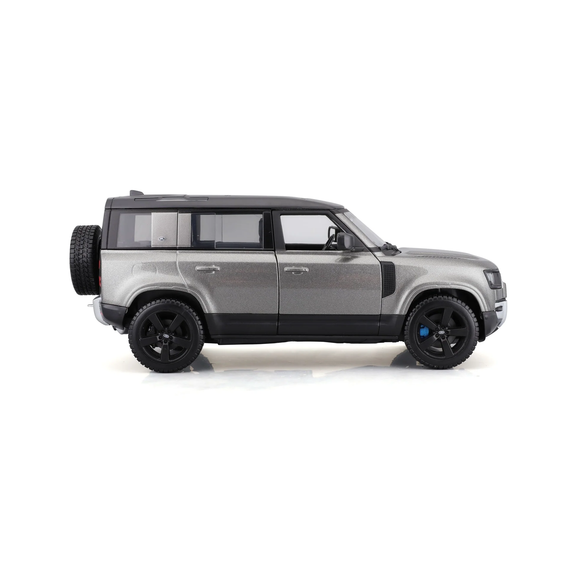 Bburago 1/24 Scale 2022 Land Rover Defender 110 Diecast Car Model for 14+ Year (Grey) - Image 6
