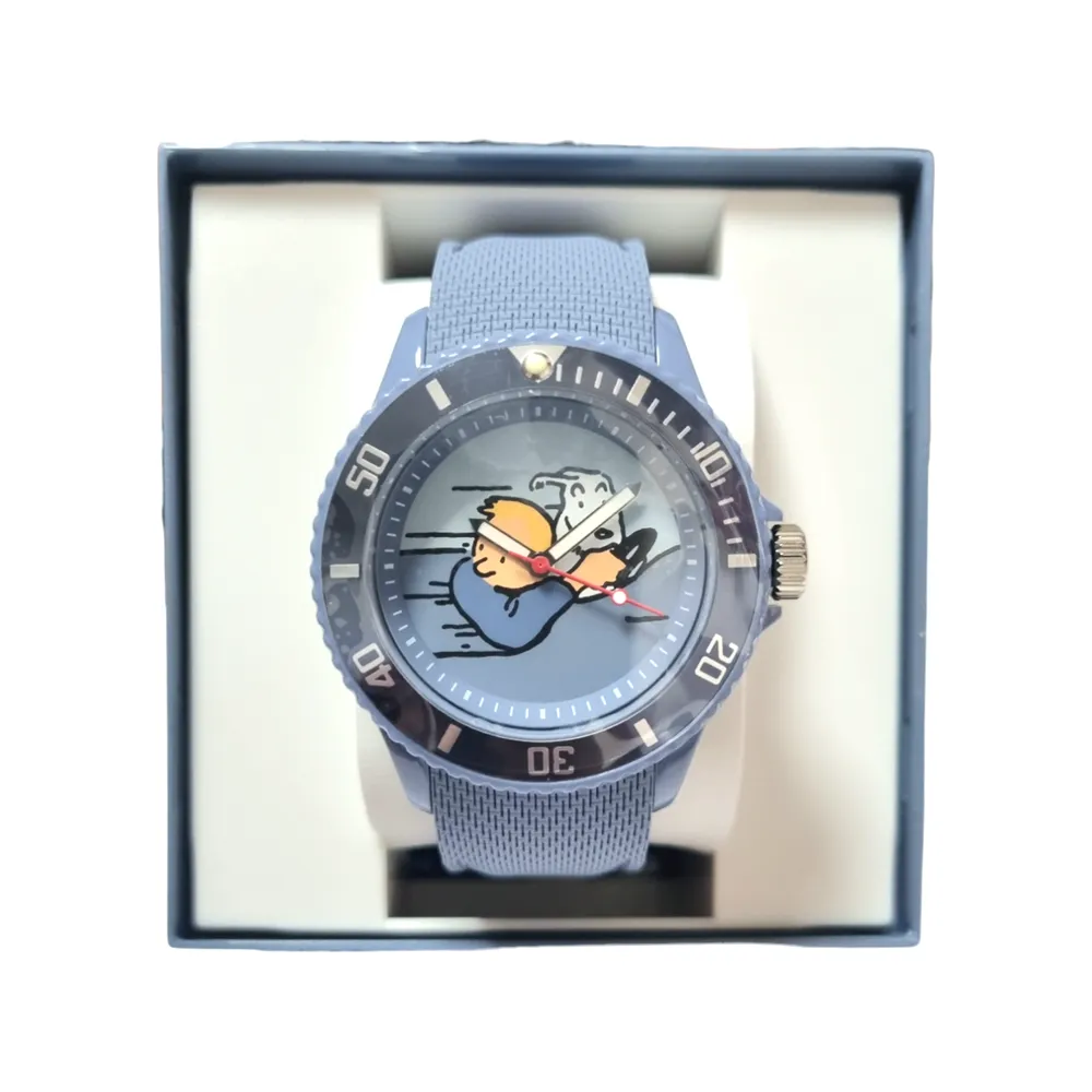 Tintin and Snowy Watch - Tintin in the Land of the Soviets (Medium) Ref 82429 - Image 5