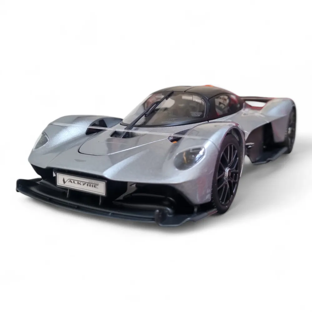 Maisto 1/18 Scale Aston Martin Valkyrie Diecast Car Model for Collectors 14+ Years (Silver-Black) - Image 3