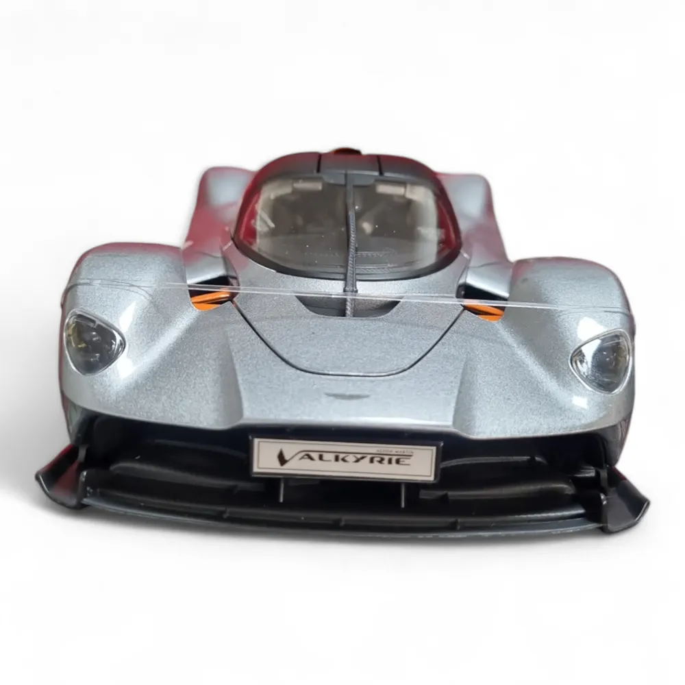 Maisto 1/18 Scale Aston Martin Valkyrie Diecast Car Model for Collectors 14+ Years (Silver-Black) - Image 4