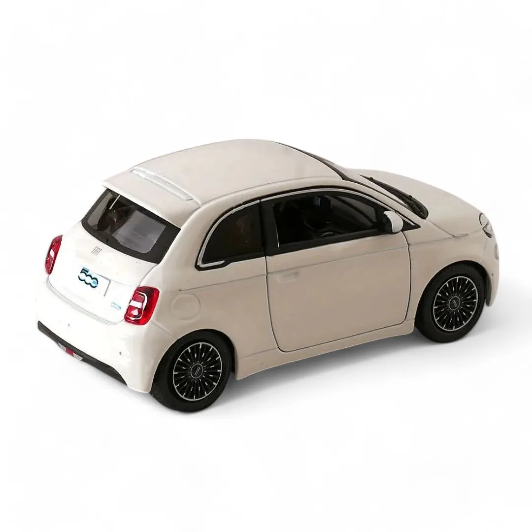 Bburago 1/24 Scale 2023 Fiat 500c Diecast Car Model for 14+ Years (White) - Image 2