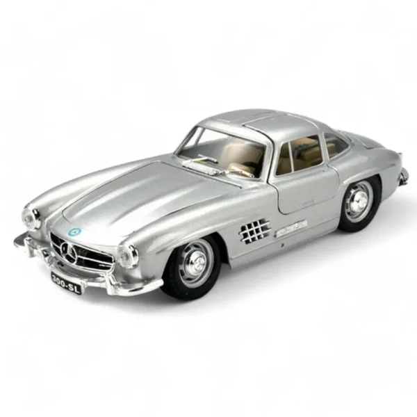 Bburago 1/24 Scale 1954 Mercedes-Benz 300 SL Diecast Car Model