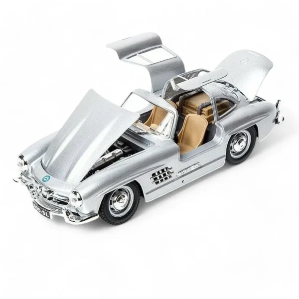 Bburago 1/24 Scale Mercedes-Benz 300 SL 1954 Diecast Car Model for 14+ Years (Silver) - Image 2