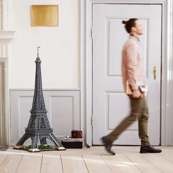 Lego Icons 10307 Eiffel Tower Building Blocks Set for Collectors 18+ Years (10001 Pieces) - Image 5