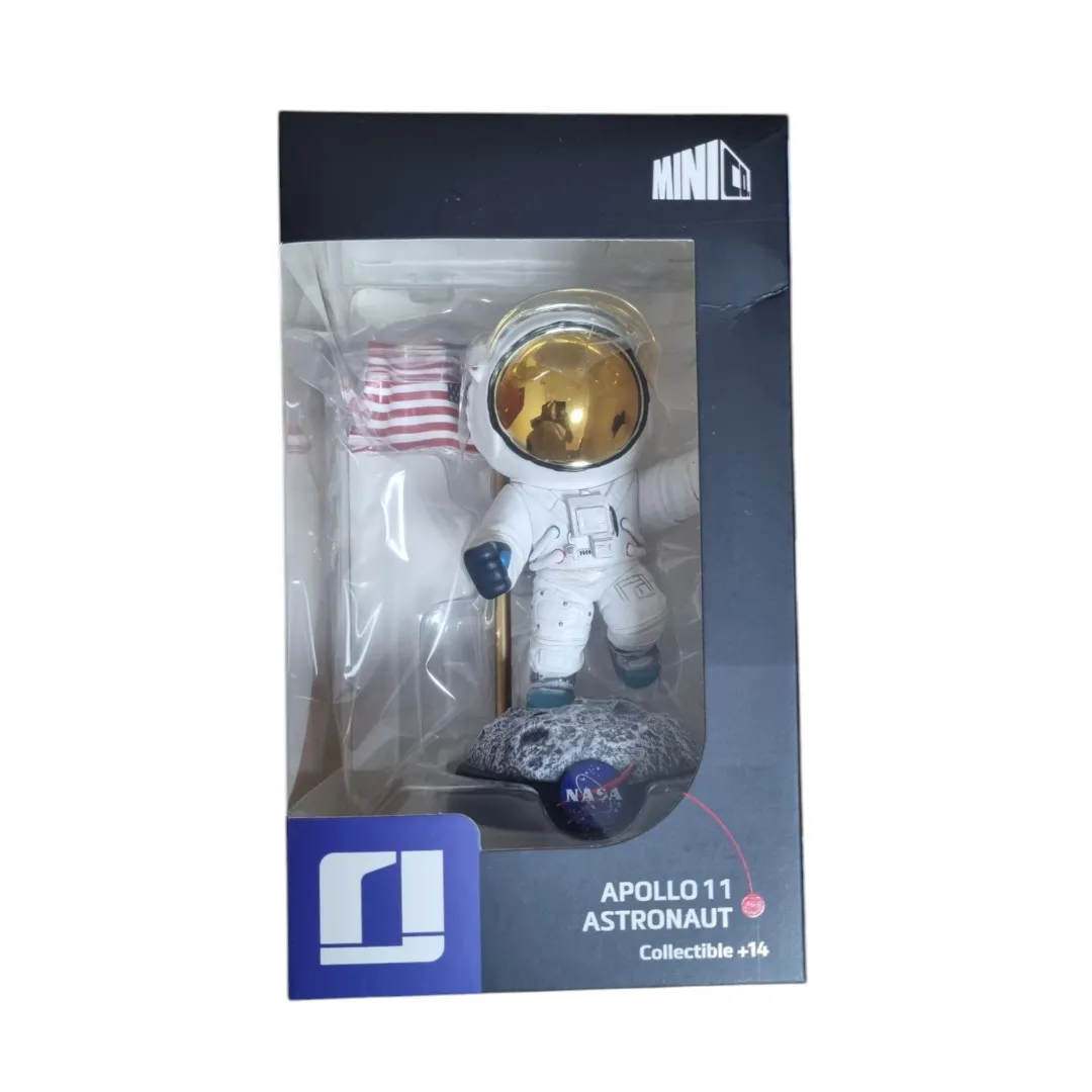 Iron Studios Minico NASA Apollo 11 Astronaut Figure - Limited Edition Collectible - Image 9