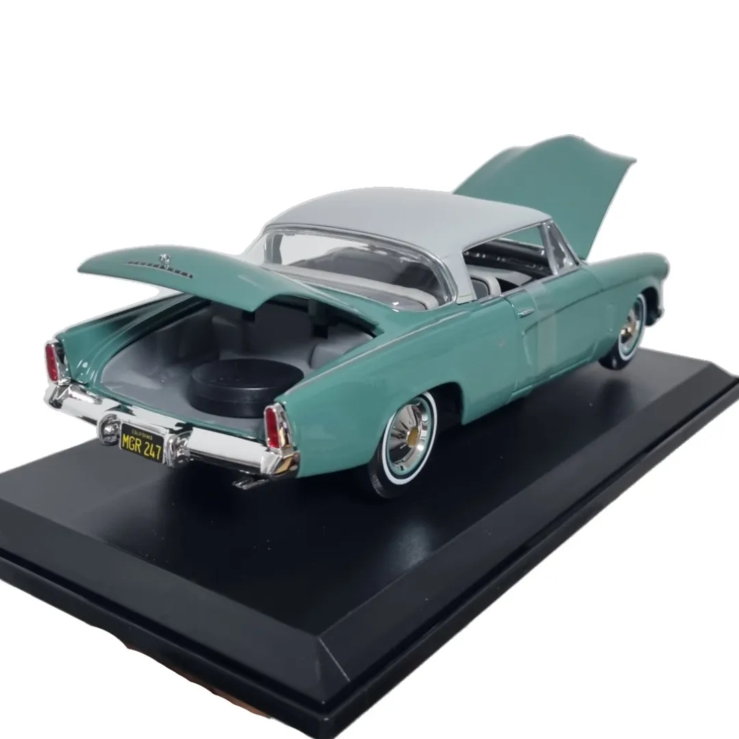 Maisto 1:18 Scale 1953 Studebaker Starliner Diecast Car Model for Collectors 14+ Years - Image 7