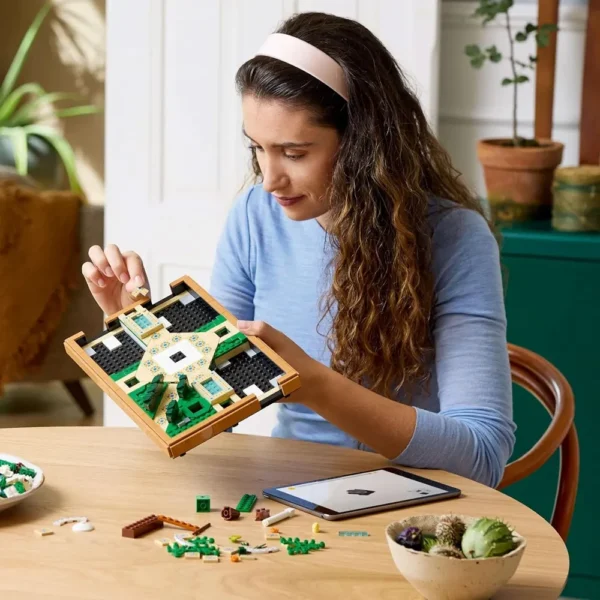Lego Icons 10359 Fountain Garden - Gardens of the World Building Set - Home Office Decor for 18+ Years (1302 Pcs) - Image 3