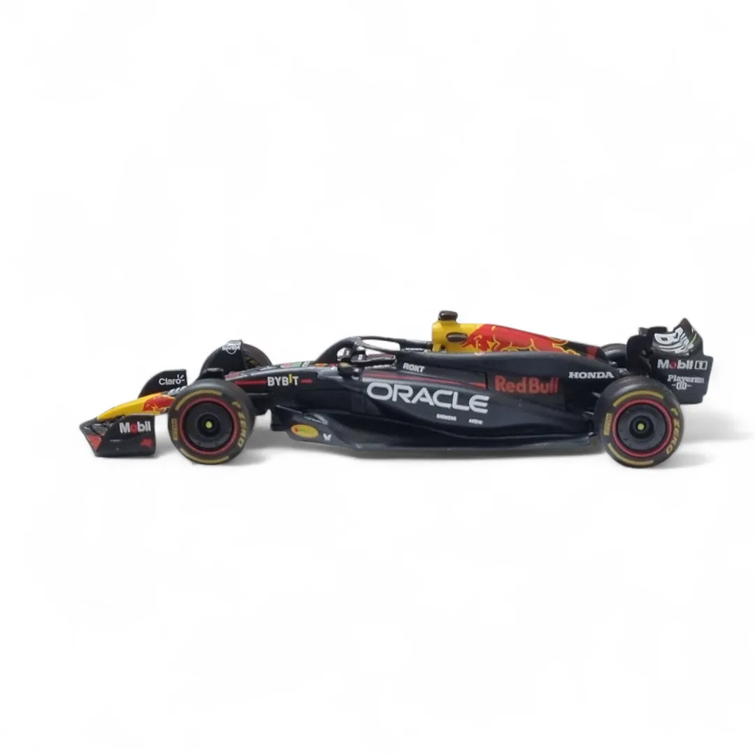 Bburago 1:43 Scale Oracle Red Bull Racing RB20 Formula 1 Car Model #1 Max Verstappen 38097V - Image 4