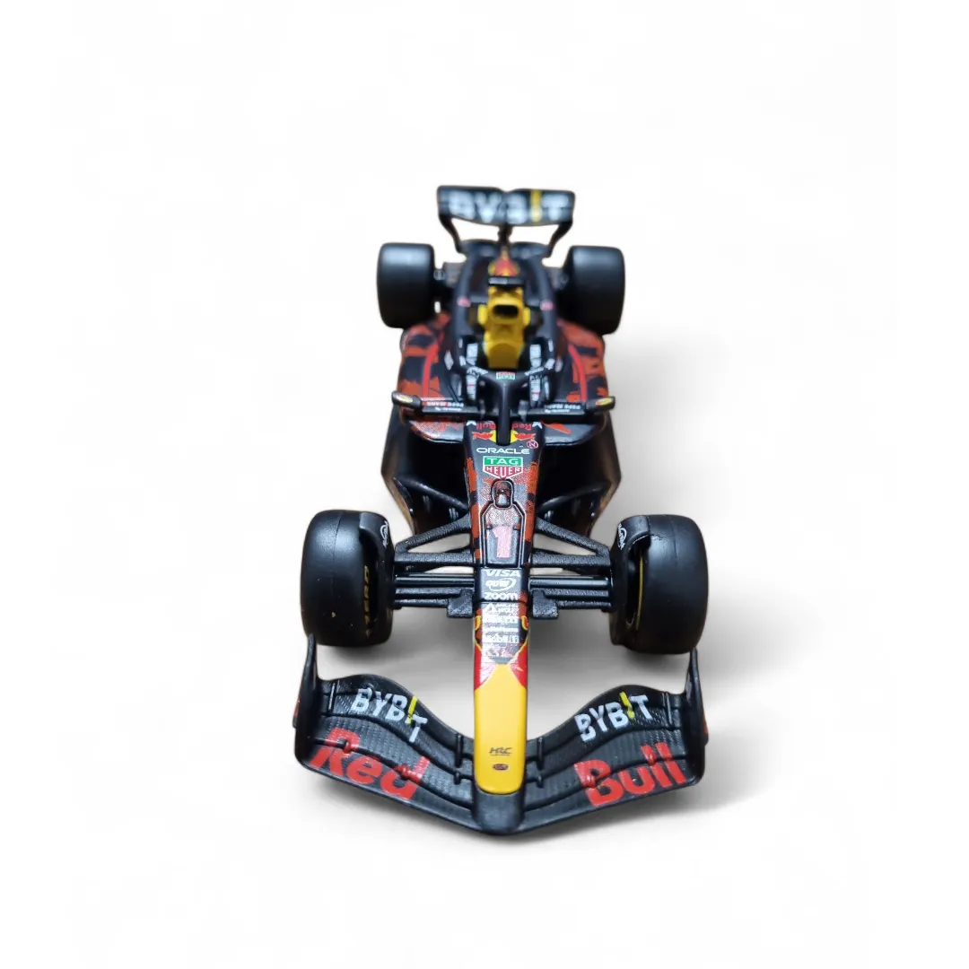 Bburago 1:43 Scale Oracle Red Bull Racing RB20 Formula 1 Car Model #1 Max Verstappen 38097V1 - Image 5
