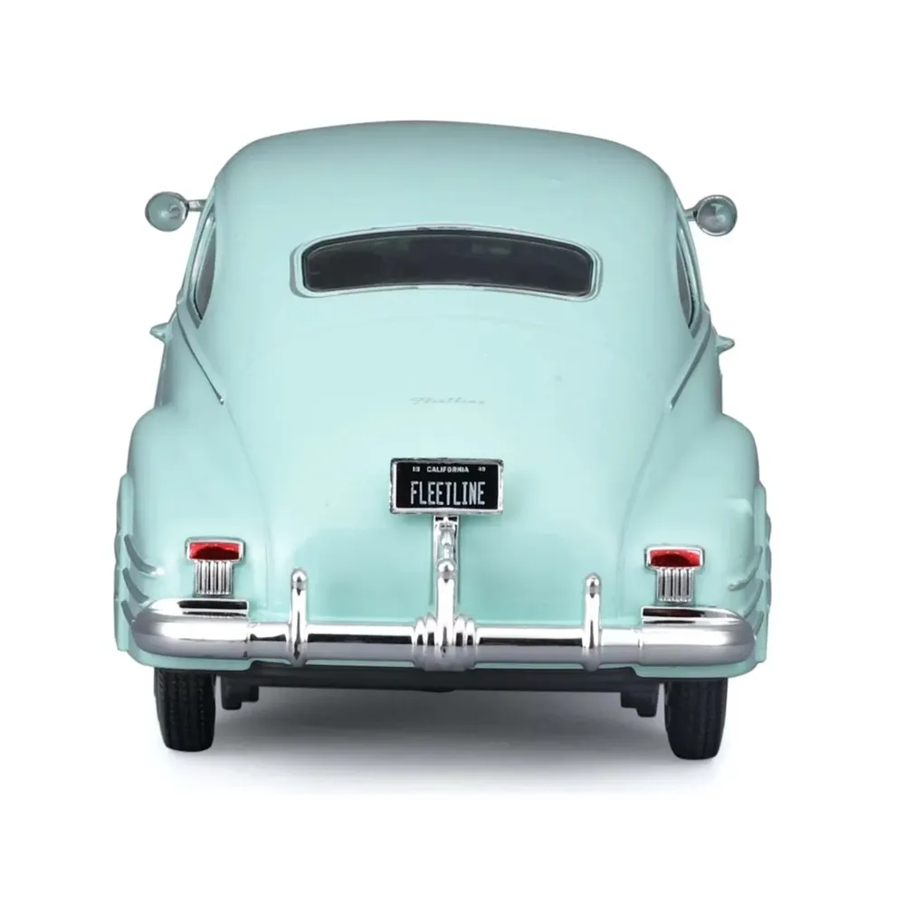 Maisto 1:25 Scale 1948 Chevrolet Fleetline Aerosedan Diecast Car Model (Green) - Image 5