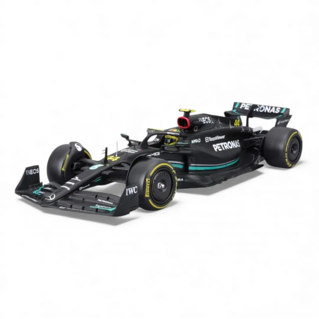Bburago 1/24 Mercedes-AMG F1 W14 E Performance #44 Lewis Hamilton Formula 1 with Plex Case