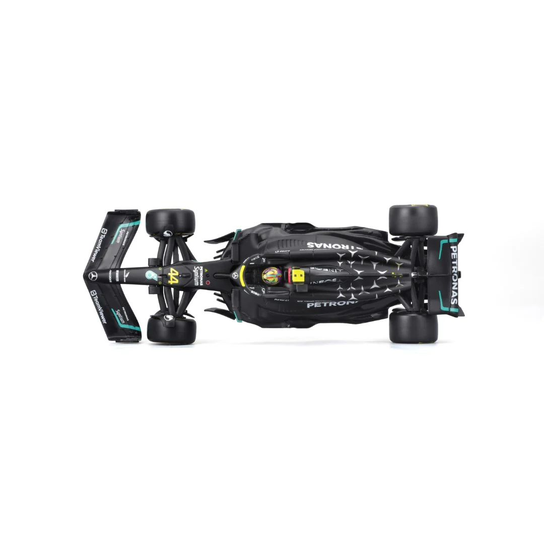 Bburago 1/24 Mercedes-AMG F1 W14 E Performance #44 Lewis Hamilton Formula 1 with Plex Case - Image 4