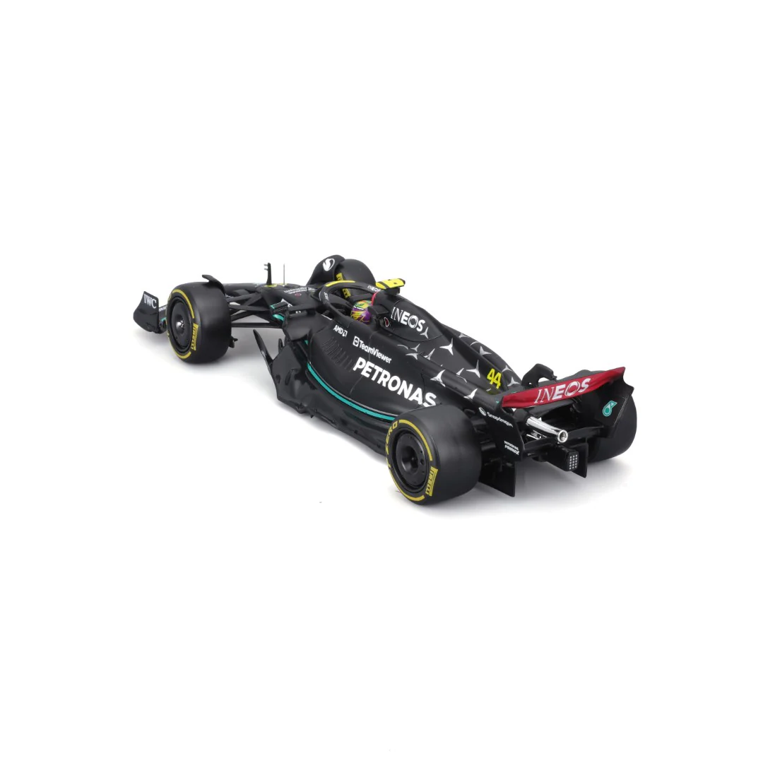 Bburago 1/24 Mercedes-AMG F1 W14 E Performance #44 Lewis Hamilton Formula 1 with Plex Case - Image 3
