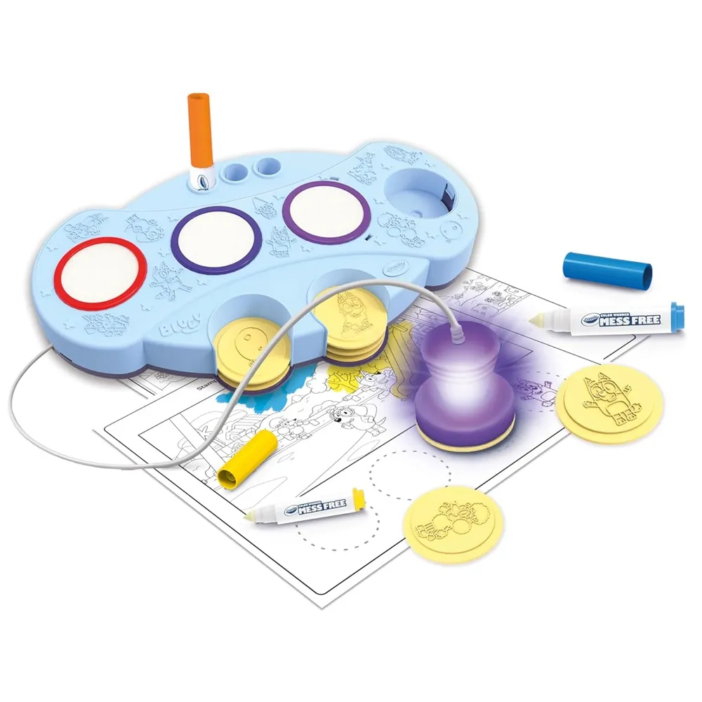 Crayola Bluey Color Wonder Magic Light-Up Stamper for 3+ Years (Includes Stamps, Markers, Colouring Pages) - Image 3