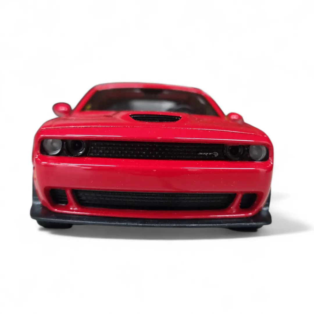 Motormax 1/24 Scale 2018 Dodge Challenger SRT Hellcat Widebody Diecast Model (79350) - Image 2