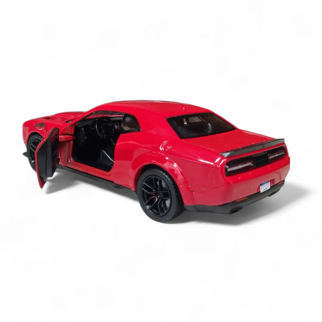 Motormax 1/24 Scale 2018 Dodge Challenger SRT Hellcat Widebody Diecast Model (79350) - Image 4