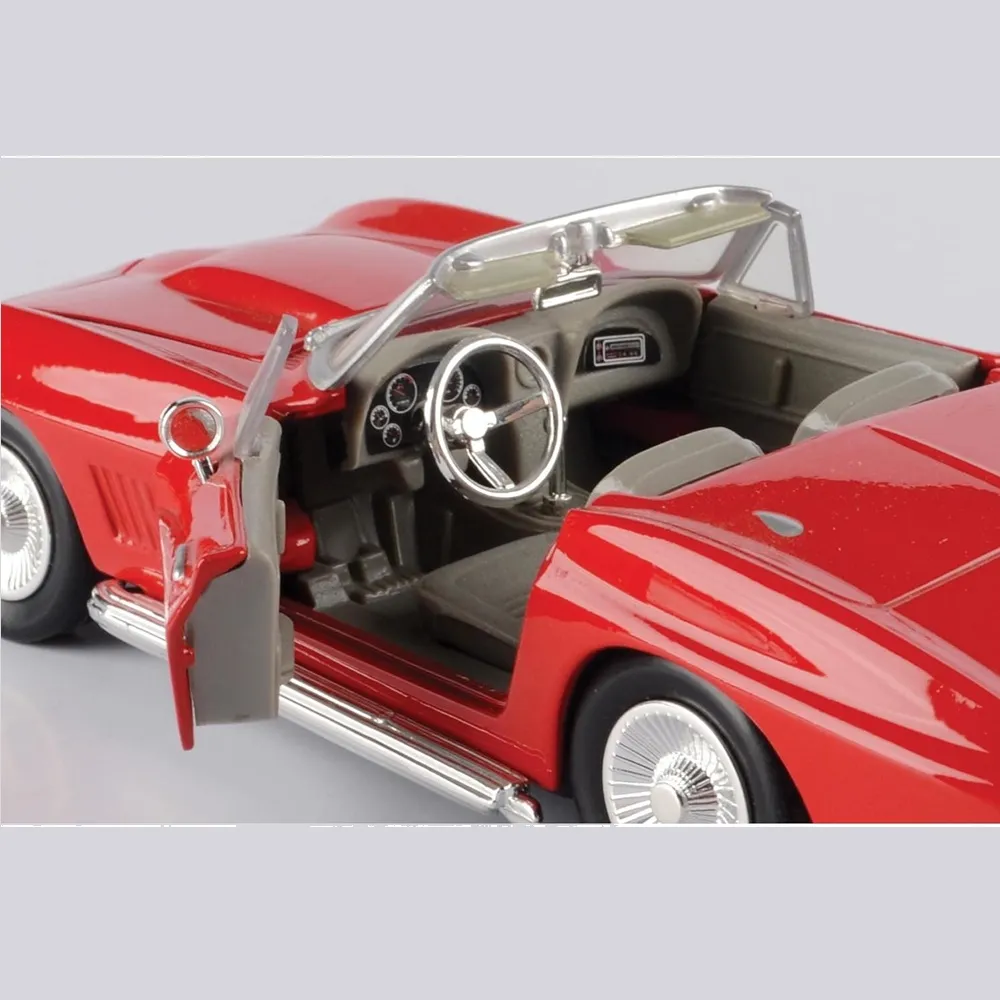 Motormax 1/24 Scale 1967 Chevy Corvette Diecast Model (73224) - Image 6