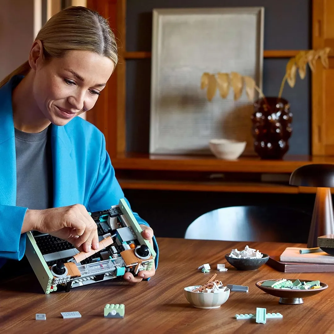 Lego Icons Retro Radio Music Home Decor Building Set for 18+ Years 10334 - Image 3