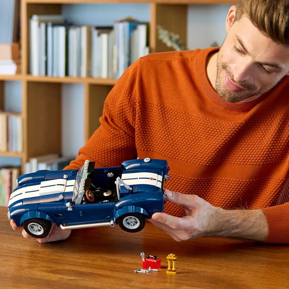 Lego Icons Shelby Cobra 427 S/C Model Car Kit for Adults 10357 - Image 3