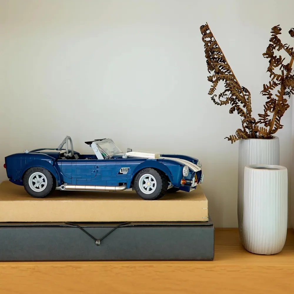 Lego Icons Shelby Cobra 427 S/C Model Car Kit for Adults 10357 - Image 6