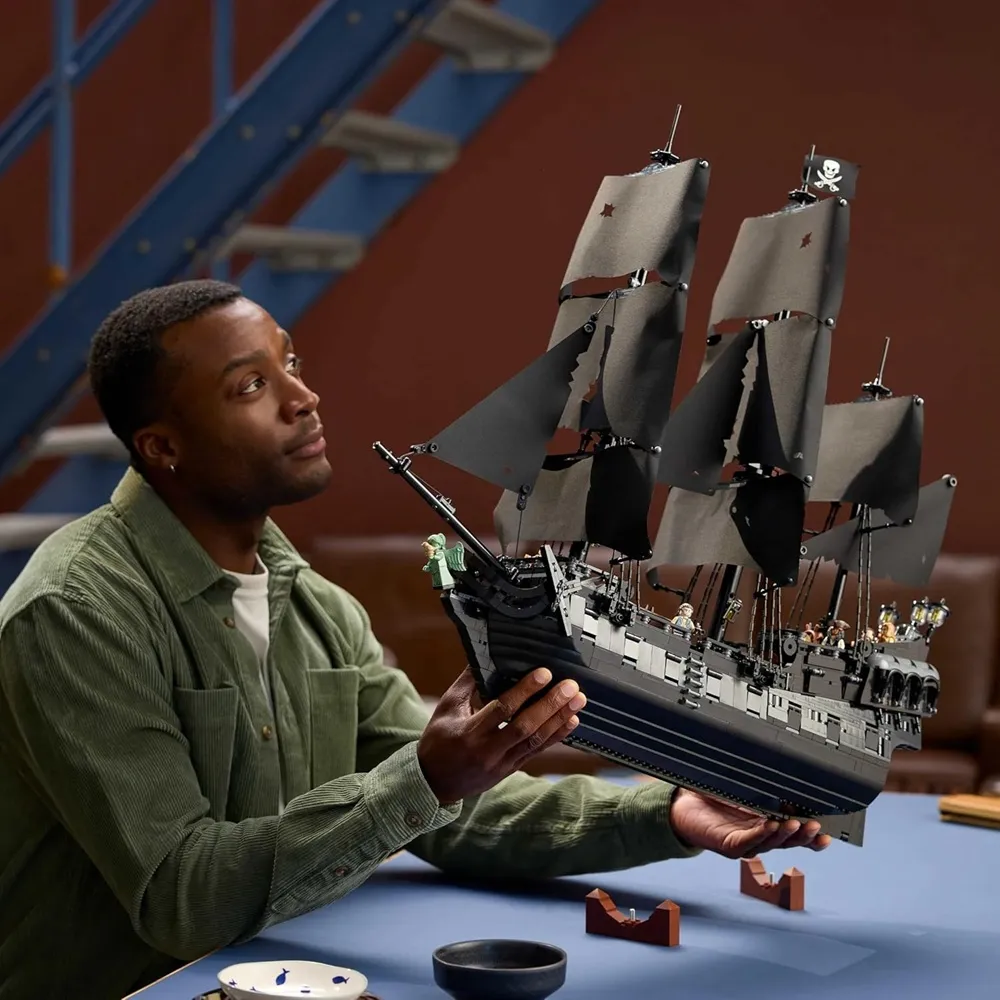 Lego Icons Captain Jack Sparrow’s Pirate Ship Model Building Kit for Adults 10365 - Image 3
