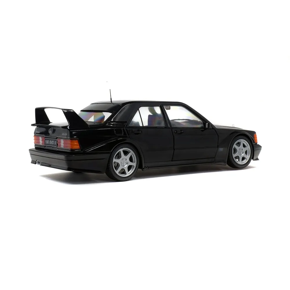 Solido 1:18 Scale 1990 Mercedes-Benz 190 Evo II W201 (Black) Diecast Scale Model - Image 6