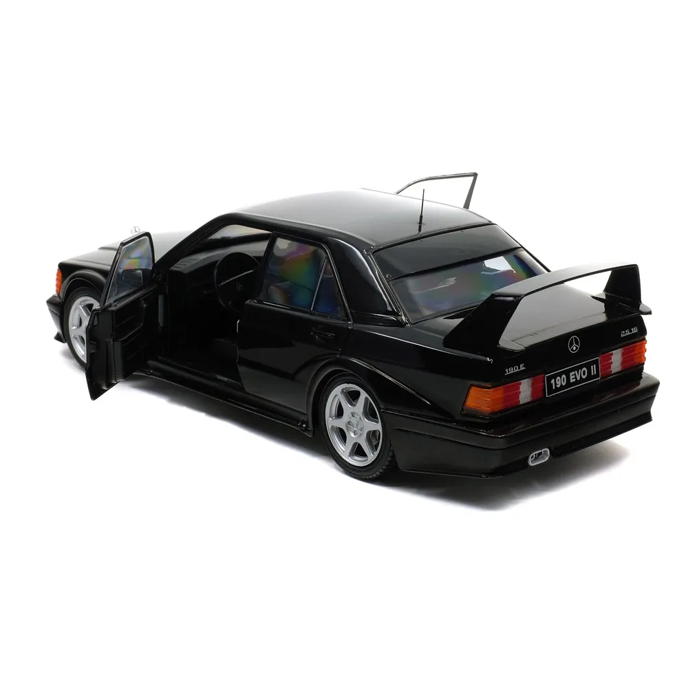 Solido 1:18 Scale 1990 Mercedes-Benz 190 Evo II W201 (Black) Diecast Scale Model - Image 3