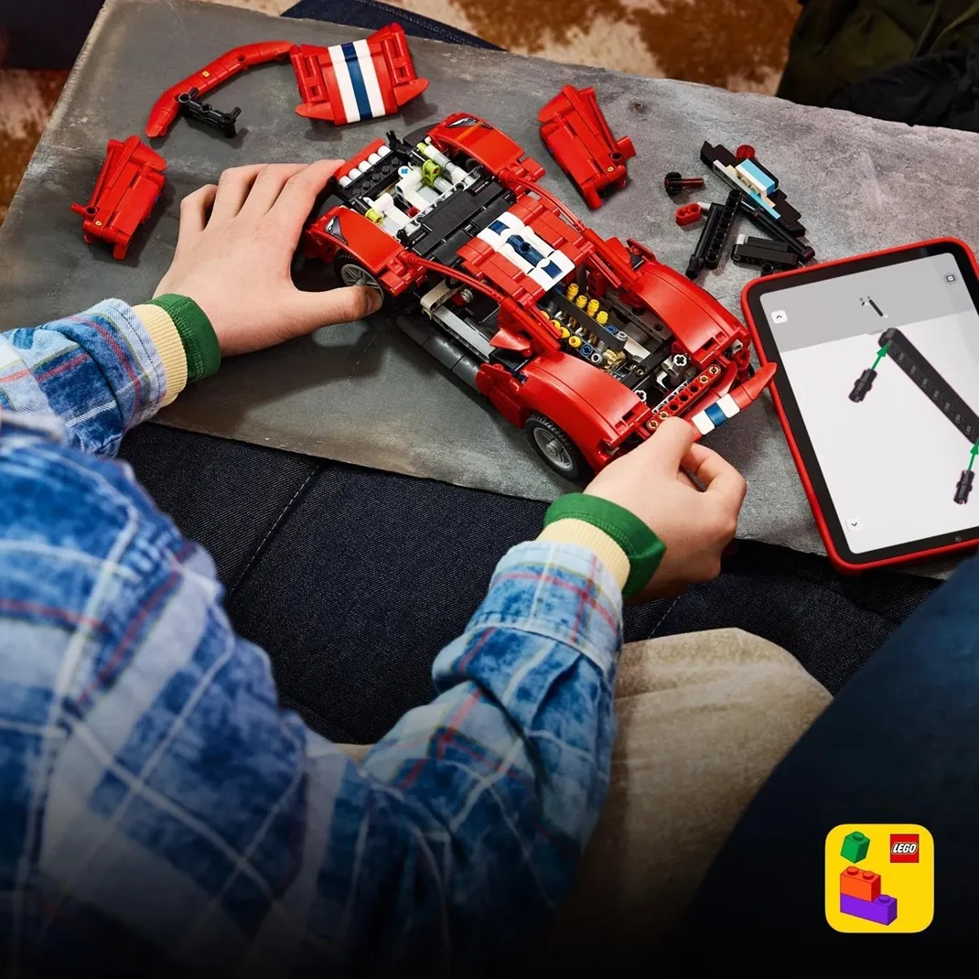 Lego Technic Ferrari 488 PISTA Car Toy Building Set for 9+ Years (882 Pieces) - Image 4