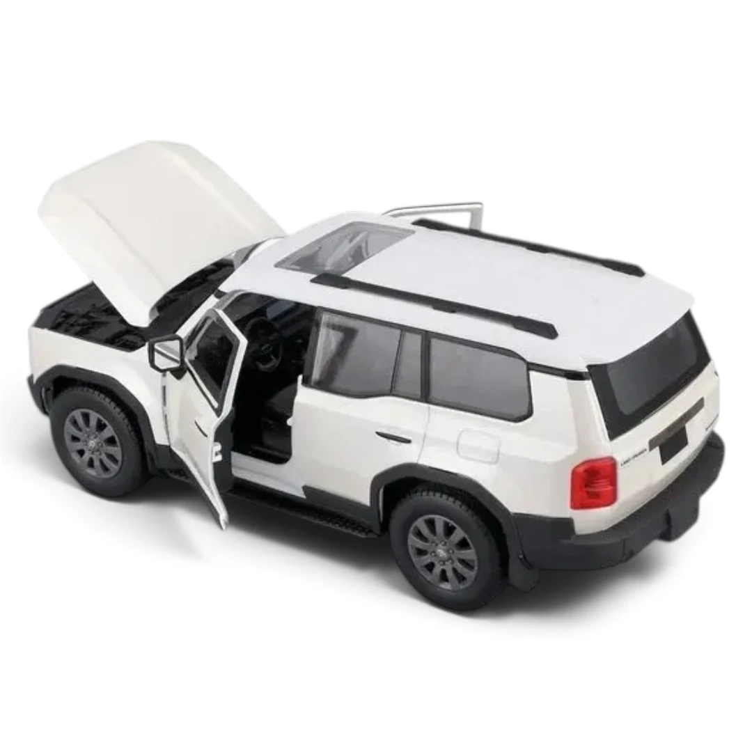 Maisto 1:24 Scale 2024 Toyota Land Cruiser Diecast Scale Model (Pearl White) - Image 4