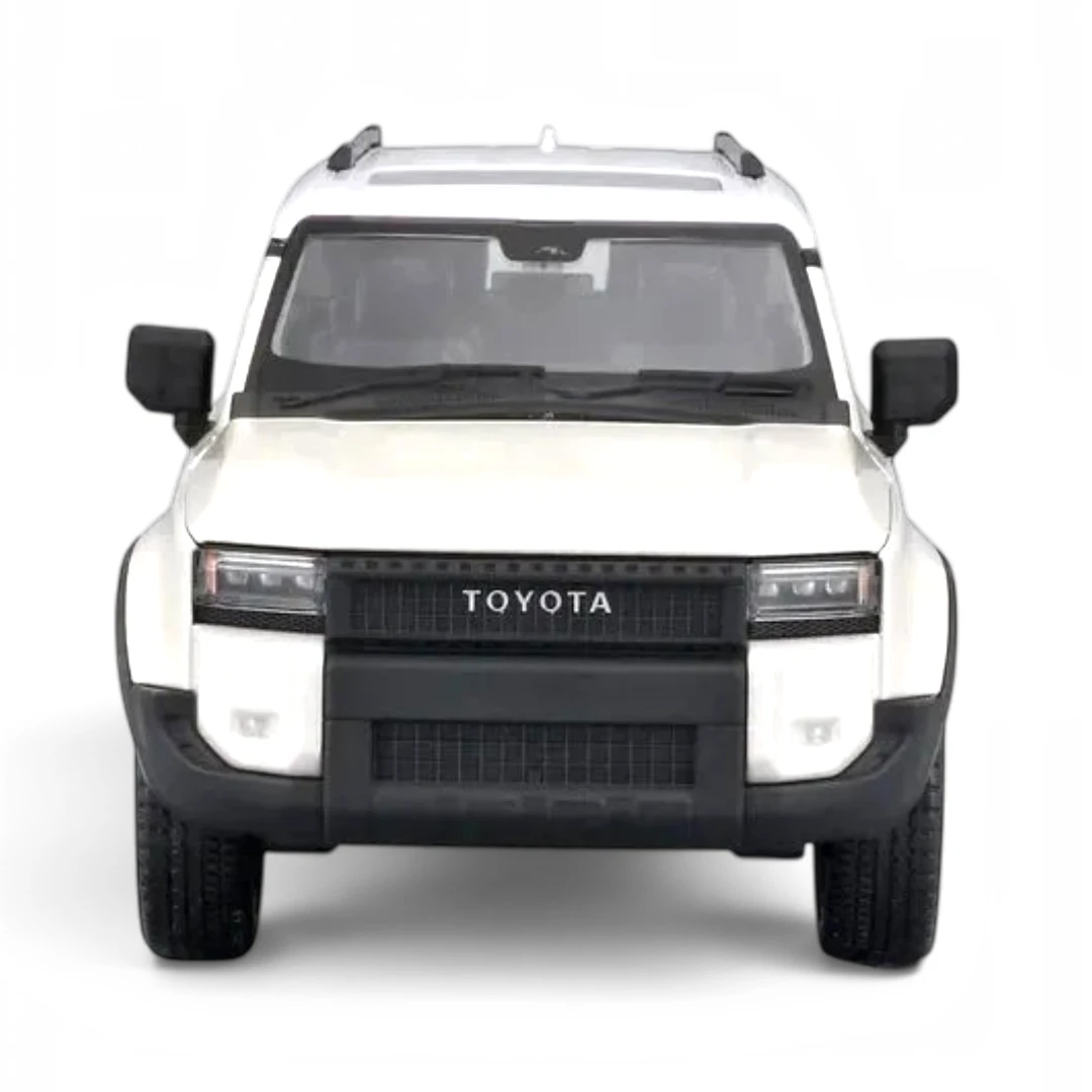 Maisto 1:24 Scale 2024 Toyota Land Cruiser Diecast Scale Model (Pearl White) - Image 2